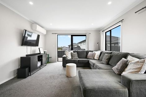 Photo of property in 24b Tokerau Drive, Rototuna North, 3210