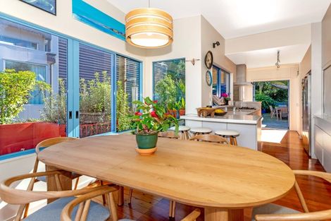 Photo of property in 11 Makorori Beach Road, Makorori, Gisborne, 4073