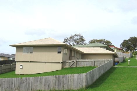 Photo of property in 60 Hewlett Road, Massey, Auckland, 0614