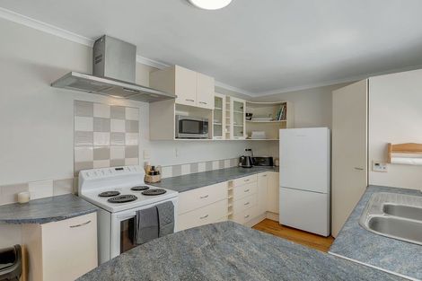 Photo of property in 34 Lincoln Avenue, Tawa, Wellington, 5028