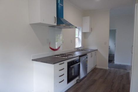 Photo of property in 24 Governor Road, Northland, Wellington, 6012