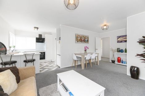 Photo of property in 23 Tawa Road, Te Atatu Peninsula, Auckland, 0610