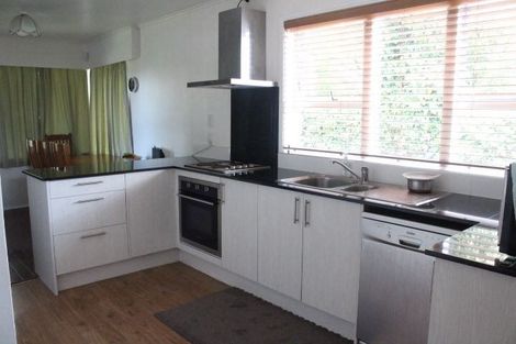 Photo of property in 17 Priestley Drive, Bucklands Beach, Auckland, 2014