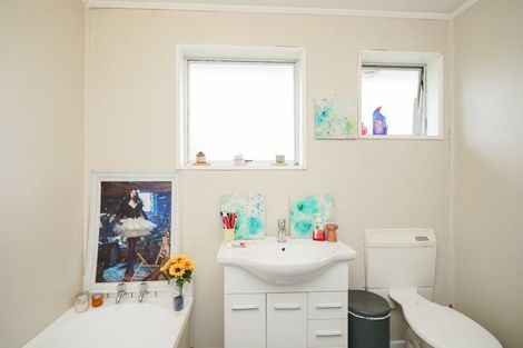 Photo of property in 2 Burns Street, Kew, Invercargill, 9812