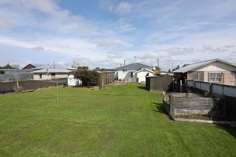 Photo of property in 25 Ngahina Street, Marton, 4710