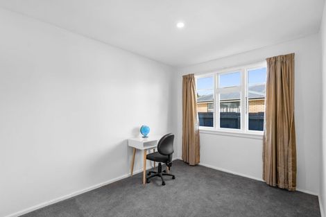 Photo of property in 96 Northcote Road, Northcote, Christchurch, 8052