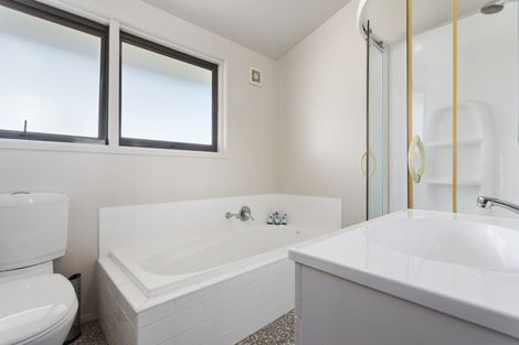 Photo of property in 2/115 Harbour Road, Ohope, 3121