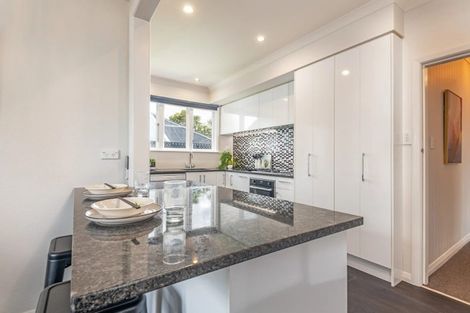 Photo of property in 28 Collingwood Street, Hokowhitu, Palmerston North, 4410