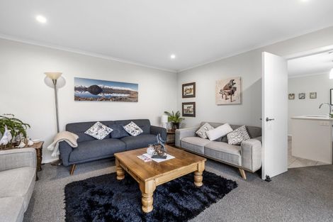 Photo of property in 8a No 2 Road, Te Puke, 3119