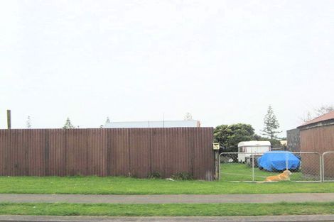 Photo of property in 76 Grey Street, Waitara, 4320