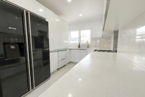 Photo of property in 8 Daytona Road, Henderson, Auckland, 0610