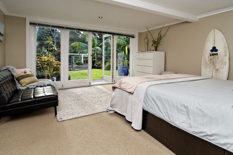Photo of property in 207 Godley Road, Titirangi, Auckland, 0604