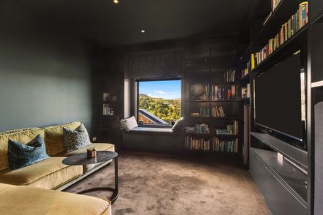 Photo of property in 8 Endeavour Place, Lyttelton, 8082