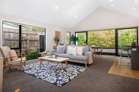 Photo of property in 49a Banks Boulevard, Whitby, Porirua, 5024