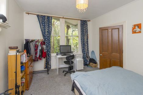 Photo of property in 140 Glenmore Street, Northland, Wellington, 6012