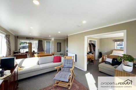 Photo of property in 12 Te Ngaere Place, Merrilands, New Plymouth, 4312