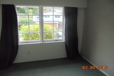 Photo of property in 16 Churton Drive, Churton Park, Wellington, 6037