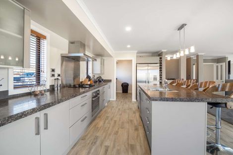 Photo of property in 10 Hardacre Place, Omarama, 9412