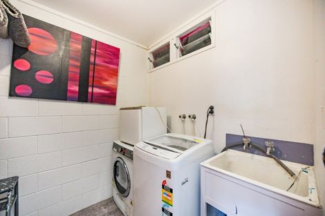 Photo of property in 2/341 College Street, West End, Palmerston North, 4410