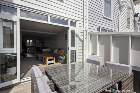 Photo of property in Victoria Villas, 43/35u Pirie Street, Mount Victoria, Wellington, 6011