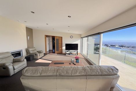 Photo of property in 2 Clearview Lane, Mount Pleasant, Christchurch, 8081
