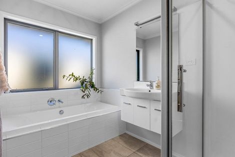 Photo of property in 26 Blue Gum Place, New Brighton, Christchurch, 8083