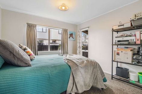 Photo of property in 2/6 Short Street, Papakura, 2110