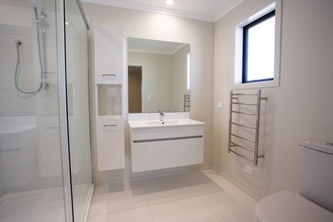 Photo of property in 1 Devon Lane, Carterton, 5713