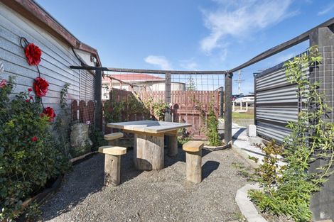 Photo of property in 6 Milne Street, Sanson, 4817