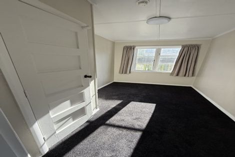 Photo of property in 42 Pitcairn Crescent, Bryndwr, Christchurch, 8053