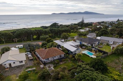Photo of property in 108 Wellington Road, Paekakariki, 5034