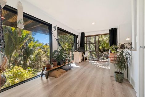 Photo of property in 43 Kohu Road, Titirangi, Auckland, 0604