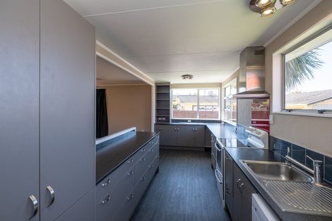 Photo of property in 24 Montjoy Street, Stratford, 4332