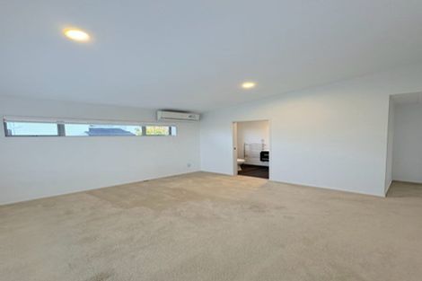 Photo of property in 7 Zara Court, Windsor Park, Auckland, 0632
