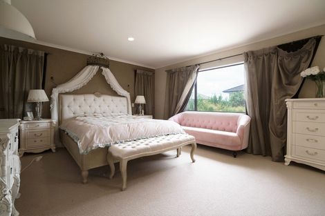 Photo of property in 8 Maybole Drive, Flat Bush, Auckland, 2016