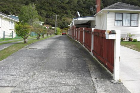 Photo of property in 77 Karaka Street, Wainuiomata, Lower Hutt, 5014