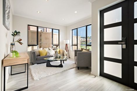 Photo of property in 82 Drumbuoy Drive, Flat Bush, Auckland, 2019