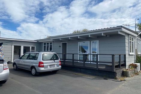 Photo of property in 16 Peer Street, Upper Riccarton, Christchurch, 8041