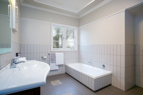 Photo of property in 42 Grey Street, Cambridge, 3434