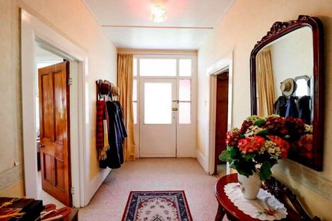 Photo of property in 16 Hunter Street, Dannevirke, 4930