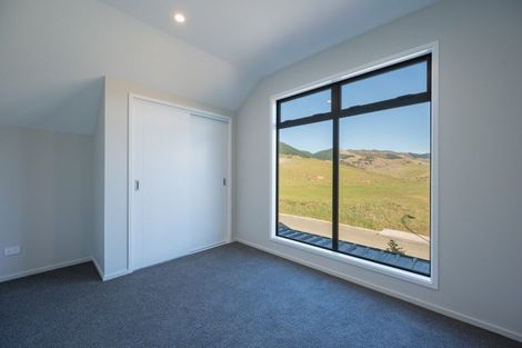 Photo of property in 2 Hill Tops Way, Stoke, Nelson, 7011