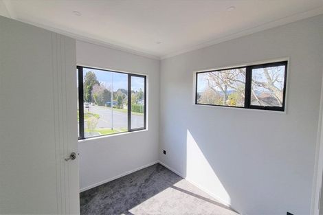 Photo of property in 425f Great South Road, Opaheke, 2113