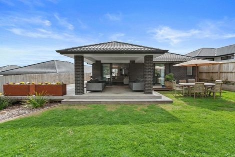 Photo of property in 19 Kawariki Road, Helensville, 0800