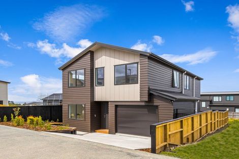 Photo of property in 5 Makumaku Place, Long Bay, 0630