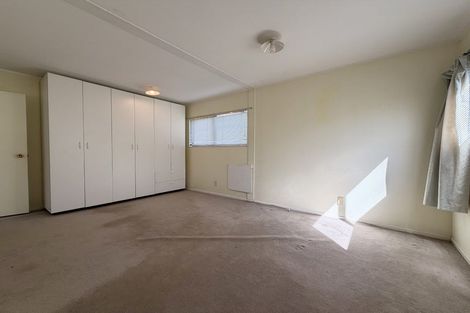 Photo of property in 8 Jillteresa Crescent, Half Moon Bay, Auckland, 2012