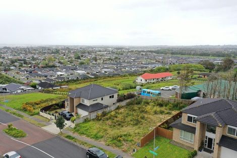 Photo of property in 137 Keri Vista Rise, Papakura, 2110