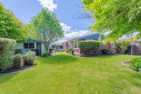 Photo of property in 29 Rosedale Place, Avonhead, Christchurch, 8042