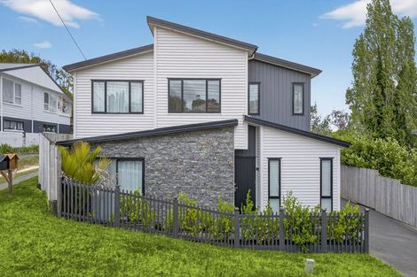 Photo of property in 57b Hogans Road, Glenfield, Auckland, 0629