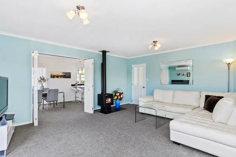 Photo of property in 37 Dalton Drive, Papamoa Beach, Papamoa, 3118