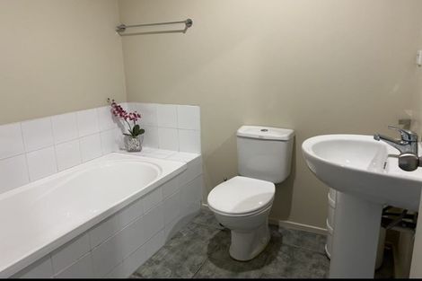 Photo of property in 7/4 Keeling Road, Henderson, Auckland, 0612